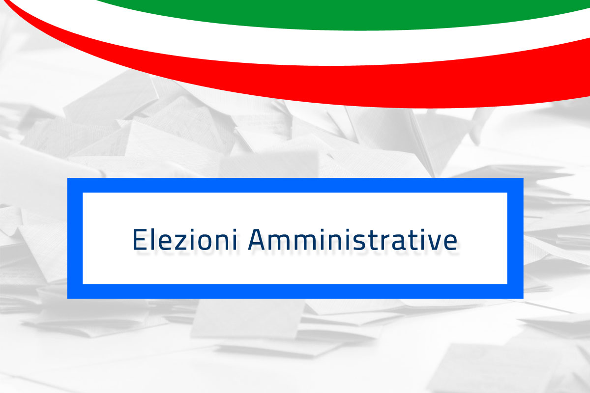 Tricolore in altro e scritta Elezioni Amministrative al centro bordata di blu